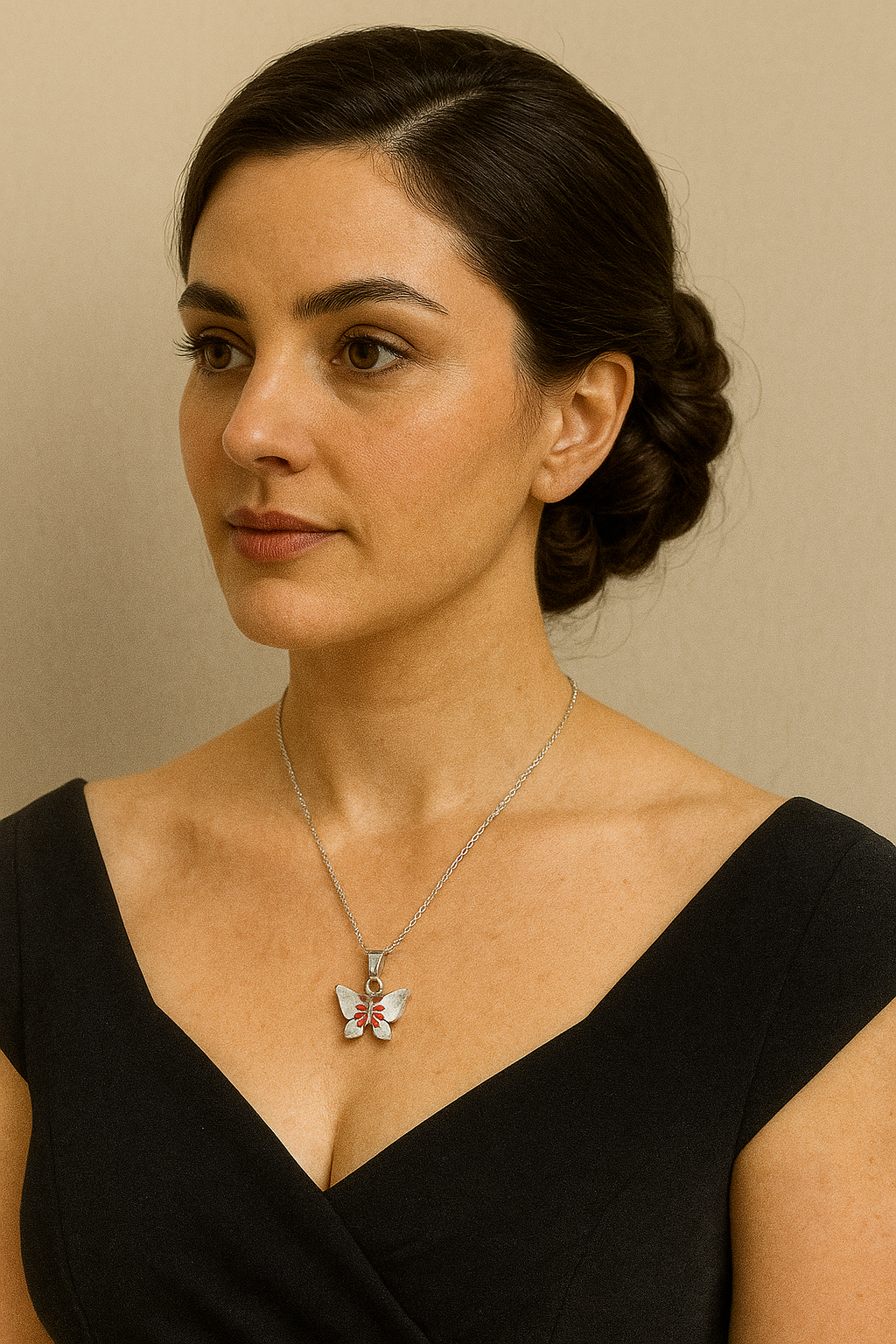 COLLAR DE ACERO MARIPOSA